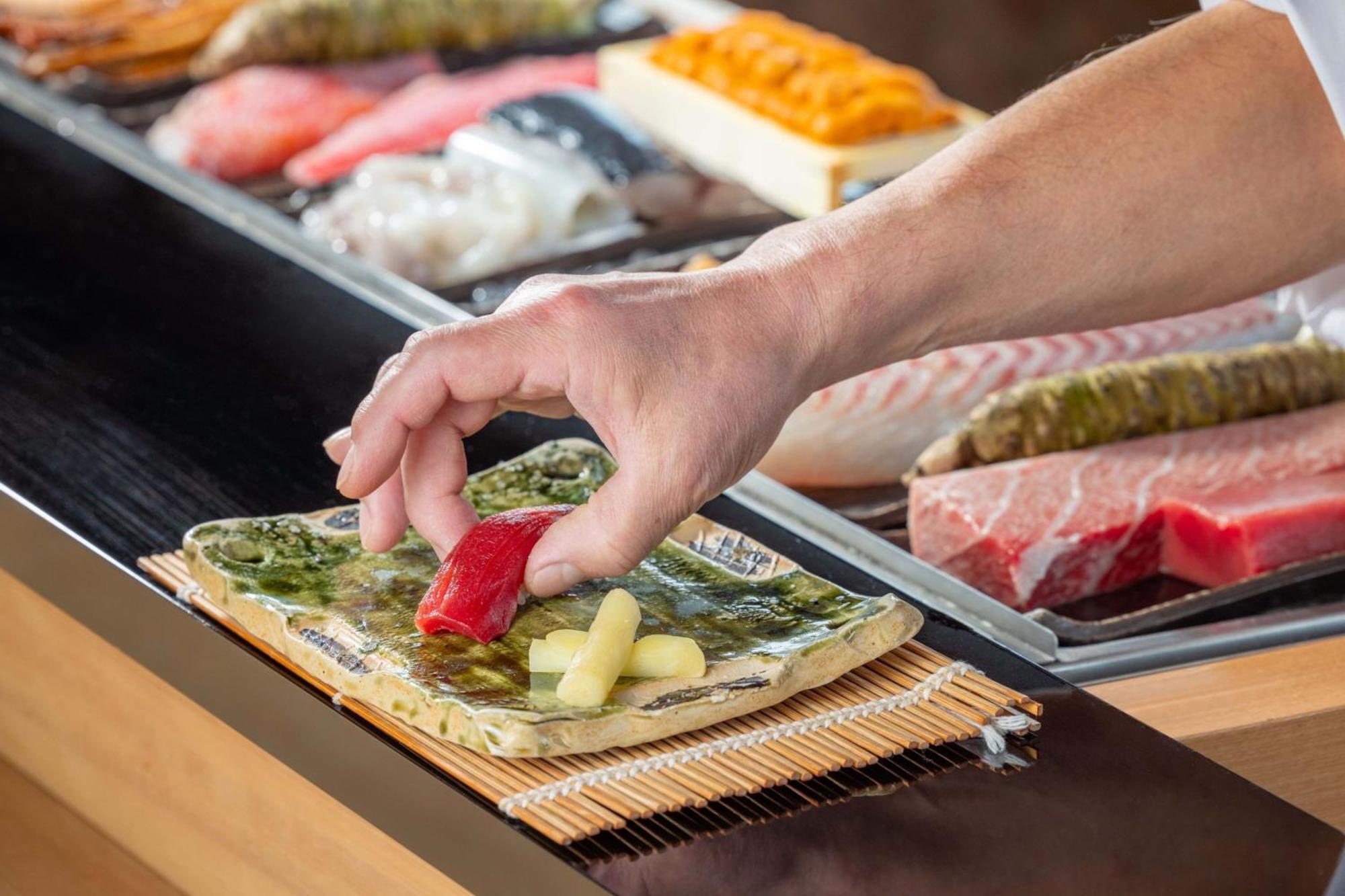 Nagoya Marriott Associa Hotel Екстер'єр фото Preparation of a sushi roll
