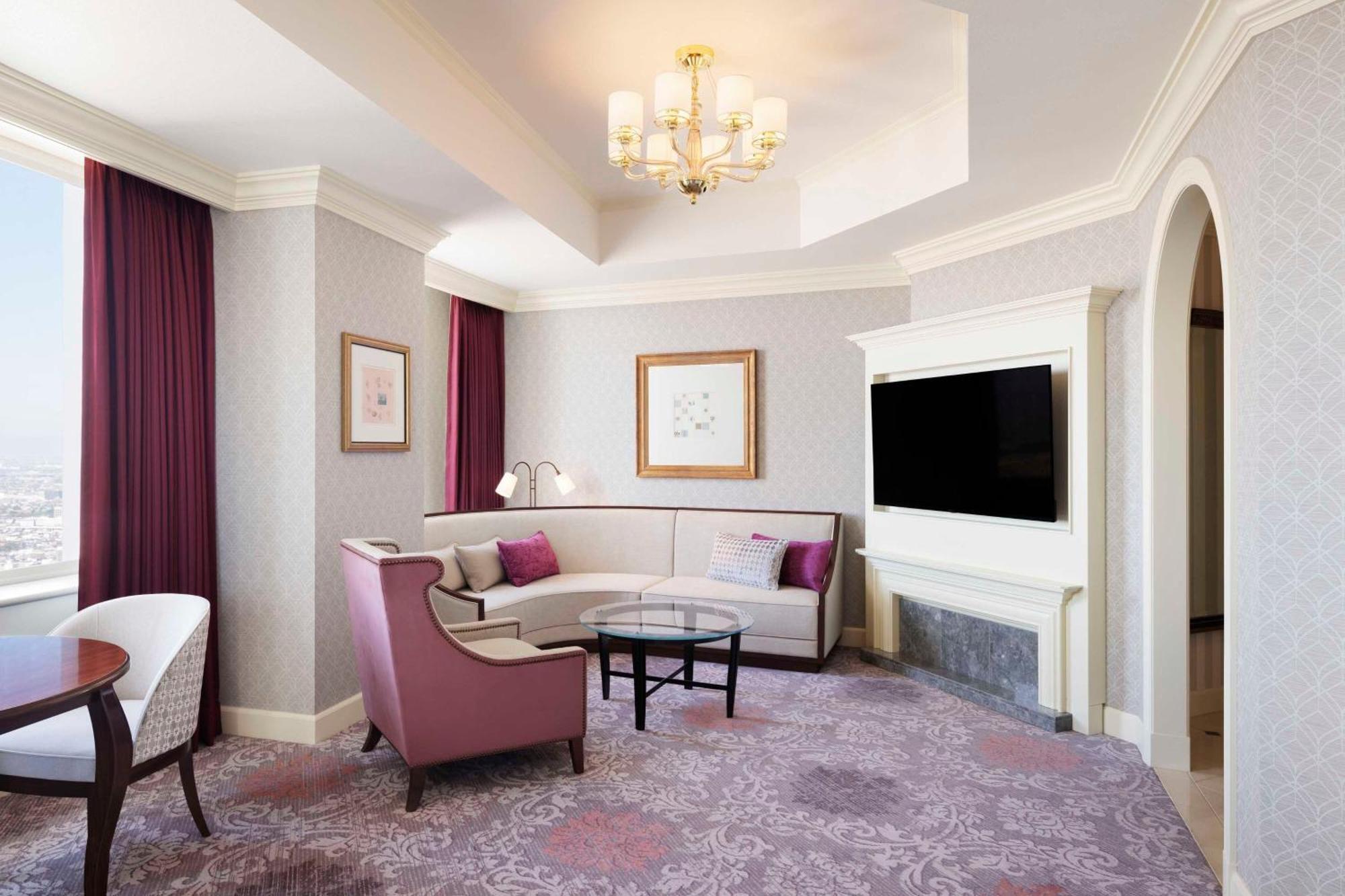 Nagoya Marriott Associa Hotel Екстер'єр фото A suite at the hotel